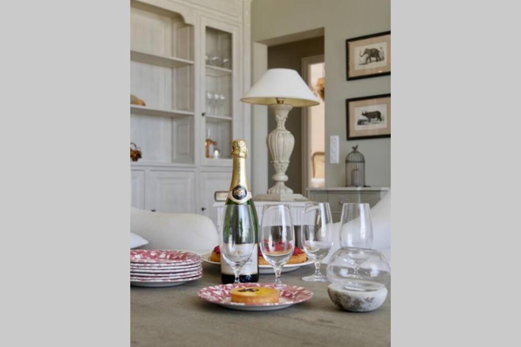 Bord De Mer - Ac, Wifi, Chic, Sea View, Beach 2 Minutes Walk Antibes Exteriér fotografie