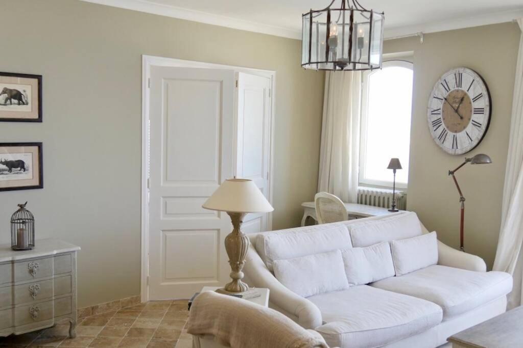 Bord De Mer - Ac, Wifi, Chic, Sea View, Beach 2 Minutes Walk Antibes Exteriér fotografie